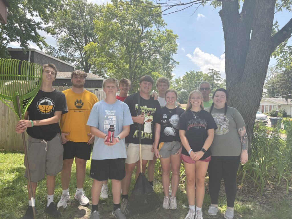 Students assisting Emmaus Homes Project